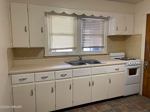2nd image of 322 Broad St