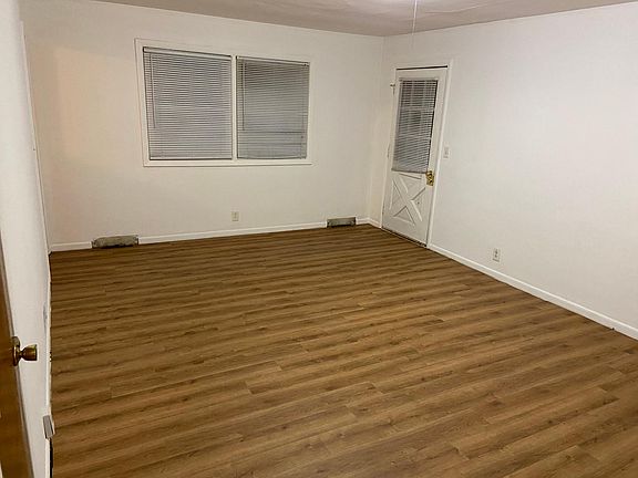 3rd image of 3628 Kalamazoo Ave SE
