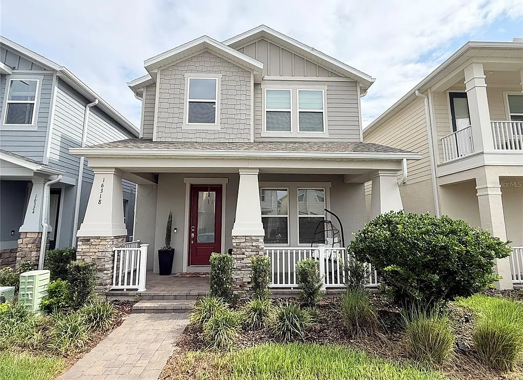 5 bed, 4.5 bath, 2569 sqft, $3,900 — Photo 1