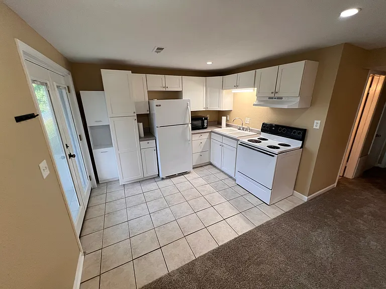 1274 Osage Beach Rd #B — Photo 3
