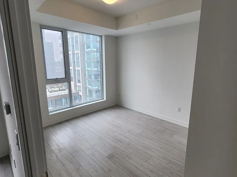 55 Duke St W #601 — Photo 14
