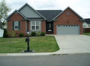 1154 Flat Stone Dr, Gallatin, TN 37066