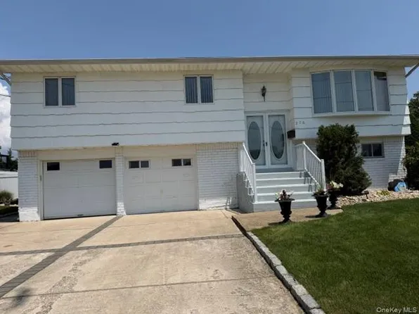 276 N Lewis Avenue, Lindenhurst, NY 11757