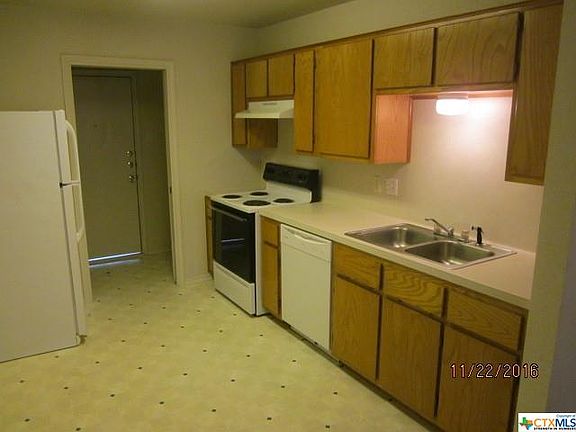 5th image of 702 N 4th St