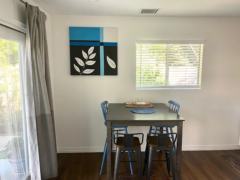 Veteran Ave — Photo 24