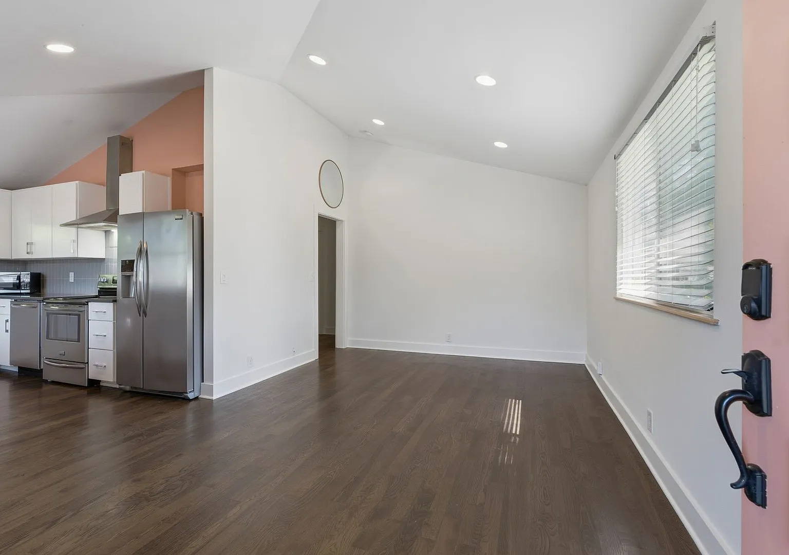 Cozy East Nashville Home — Photo 3
