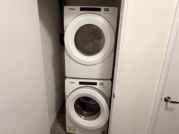5th image of 104 Garment St #803