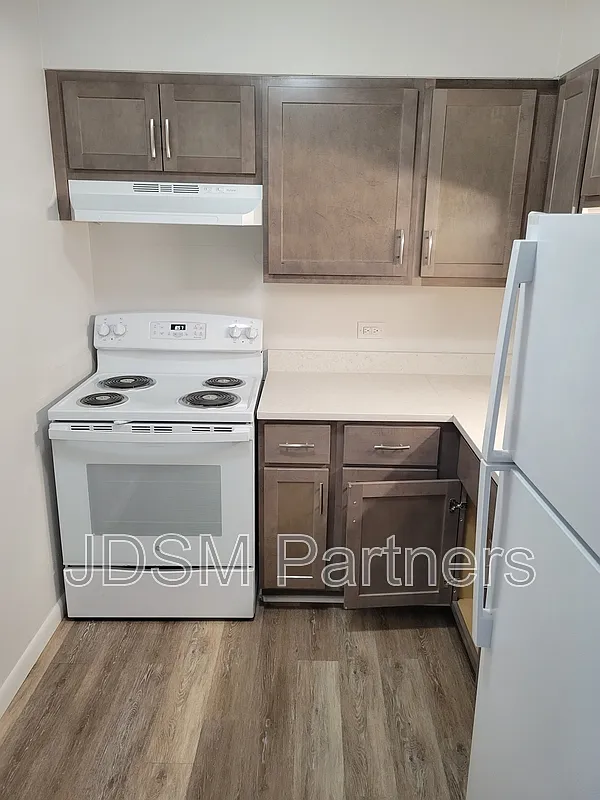 1 bed, 1.0 bath, 650 sqft, $1,075 — Photo 1