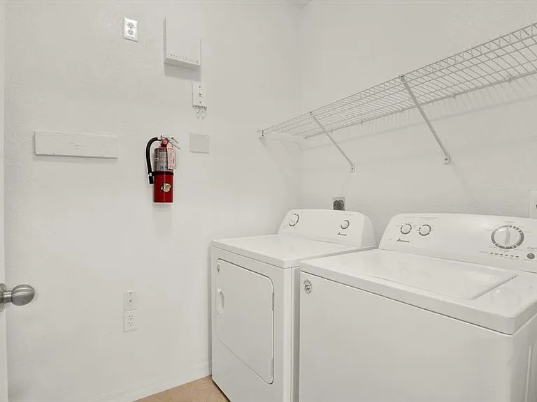 10201 Courtney Palms Blvd #304 — Photo 30