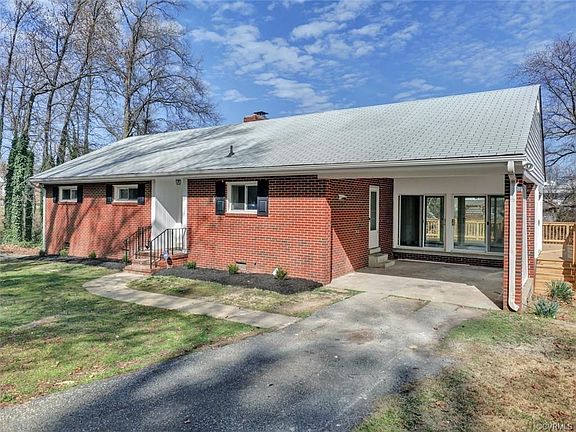 3rd image of 3107 Aqua Ct