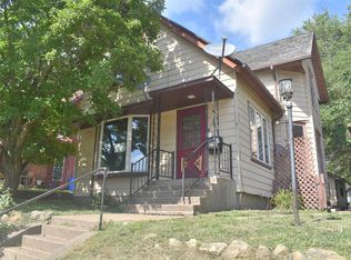 226 18th Pl, Clinton, IA 52732