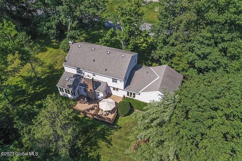 3rd image of 2118 Orchard Park Drive