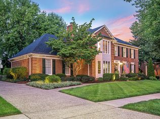 2710 Avenue Of The Woods, Louisville, KY 40241