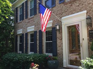 8835 Shadowlake Way, Springfield, VA 22153