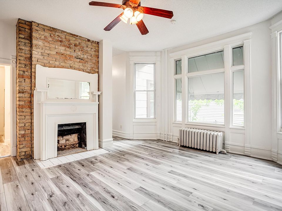 1st image of 2713 Fremont Ave S