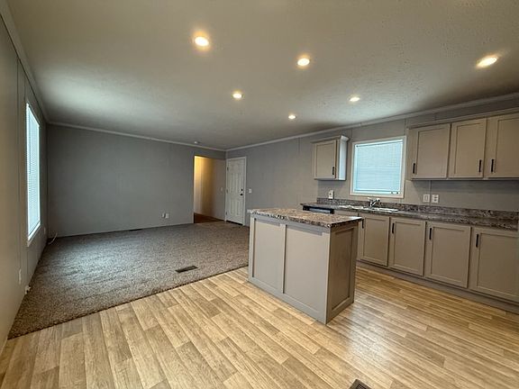 5th image of 38000 Le Chateau Blvd #482