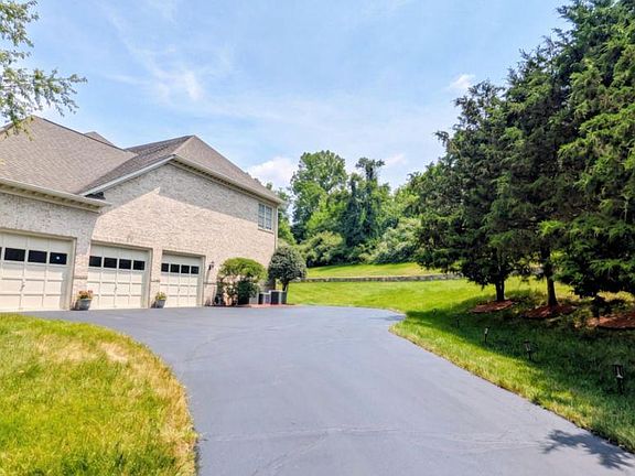 5th image of 40911 Alysheba Dr