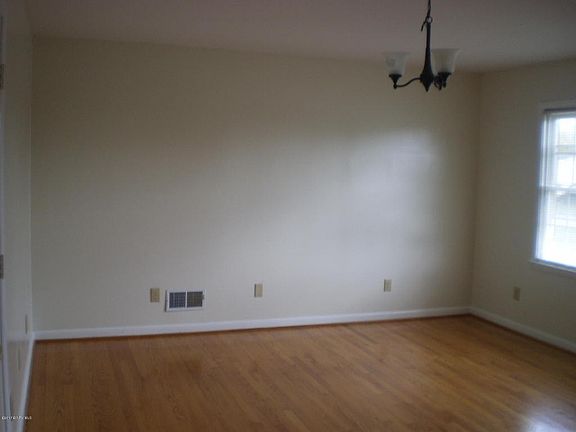 5th image of 3634 Evelyn Dr