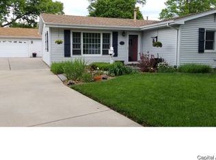 2317 Eastview Dr, Springfield, IL 62702