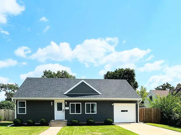 1328 Leaman Pl, Rockford, IL 61108