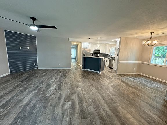 5th image of 5649 Parish Ln #B