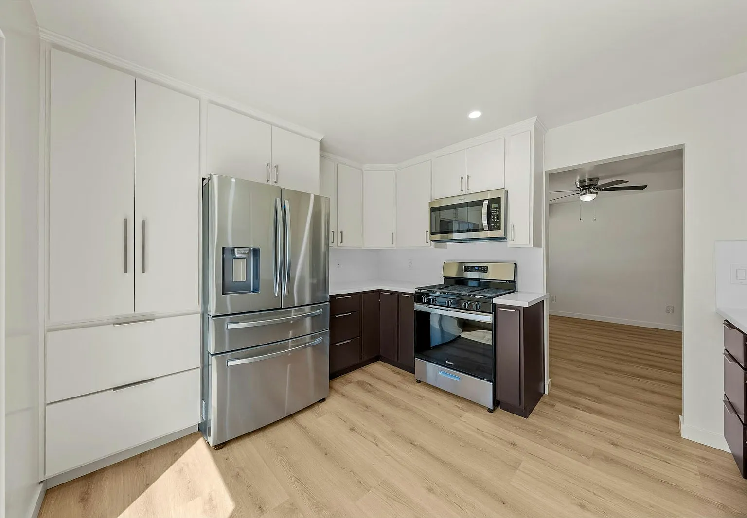 6165 Severin Drive, Unit 6165 — Photo 3