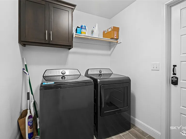 6102 NW Hoover St — Photo 27