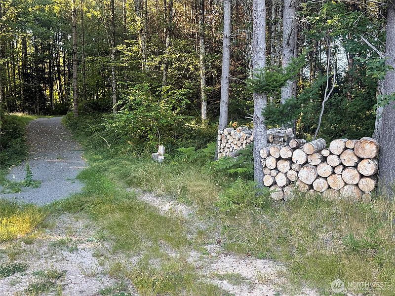 4th image of 217 Ham Road