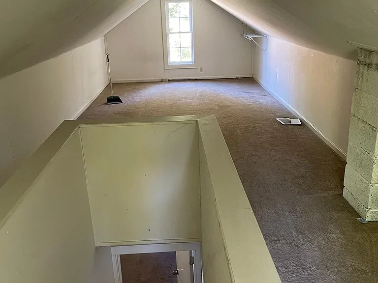 2405 Van Buren St — Photo 10