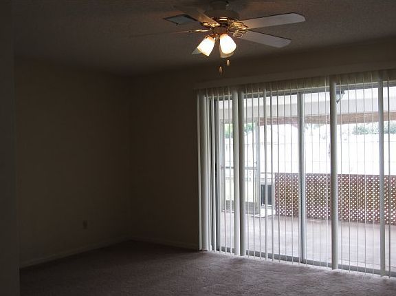 2nd image of 231 Shore Ln Unit 231