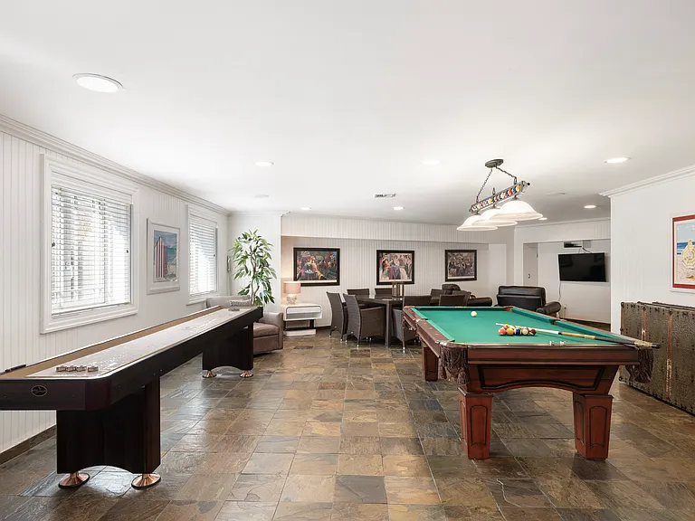 351 Kings Point Rd — Photo 19