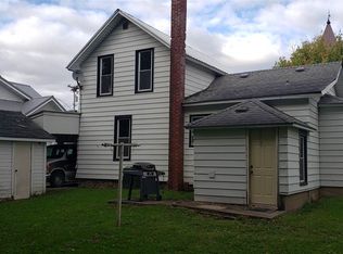 204 High St SE, Elkader, IA 52043