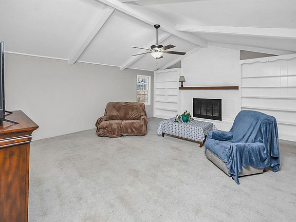 3rd image of 705 Ball Park Rd