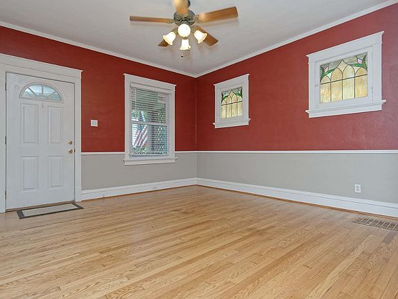 2nd image of 6028 Odell St