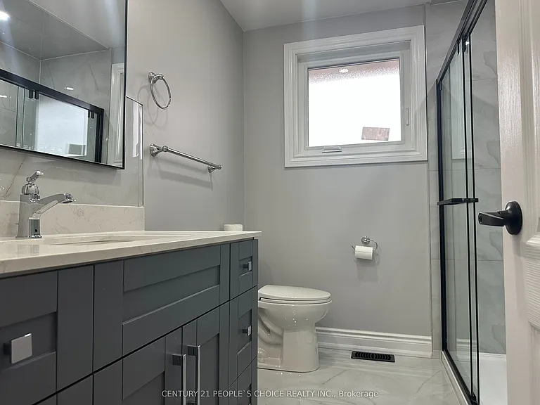 7490 Middleshire Dr — Photo 39