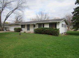 2N061 Amy Ave, Glen Ellyn, IL 60137