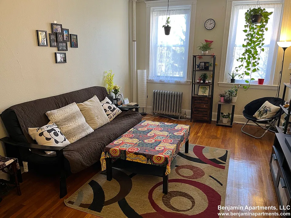 1810 Commonwealth Ave #14A