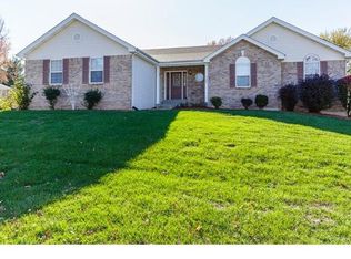 237 Savoy Dr, Lake Saint Louis, MO 63367