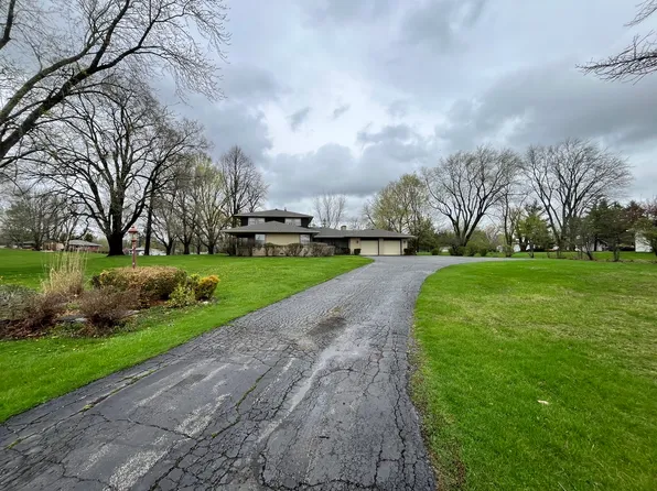 14950 W York House Rd, Wadsworth, IL 60083