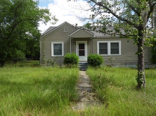 129 Carraway St, Blackshear, GA 31516