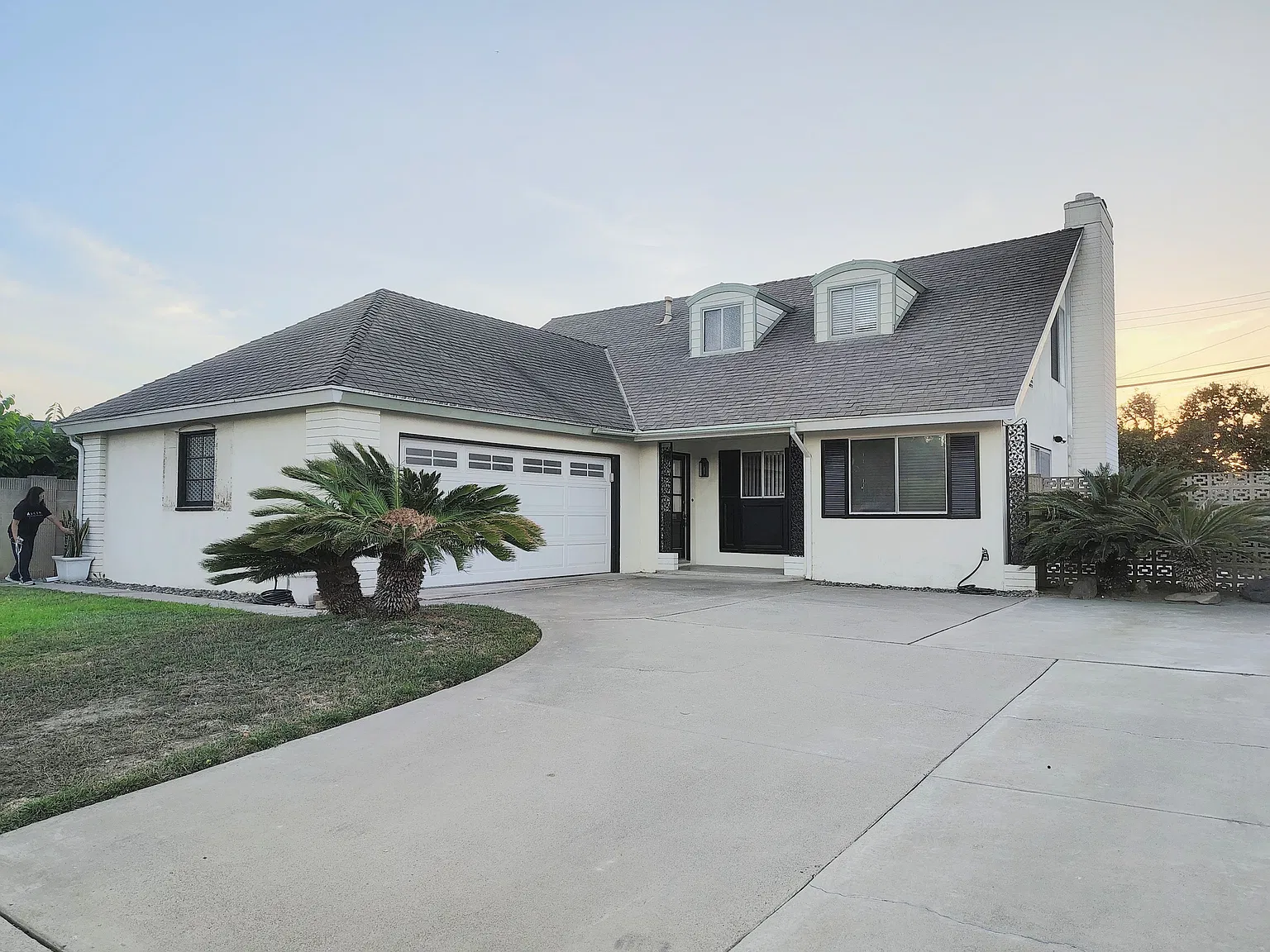 5 bed, 1904 sqft, $4,300 — Photo 1