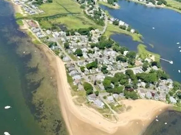 13 Turner Ave, Wareham, MA 02571