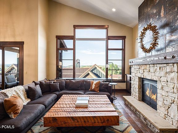 2nd image of 1825 Three Kings Dr #4302