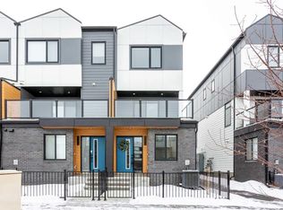 8521 S 19th Ave SE, Calgary, AB T2B 0A5