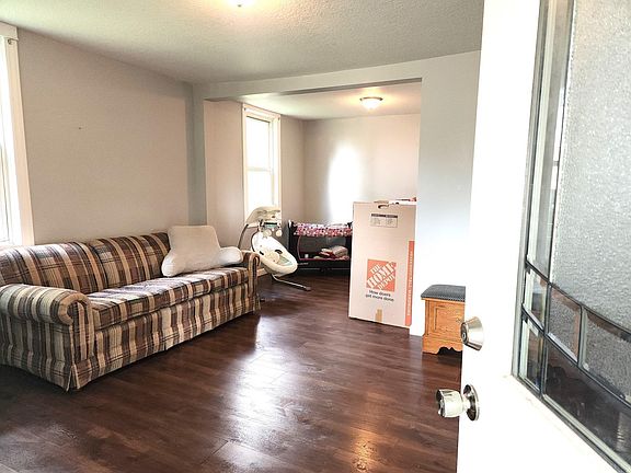 2nd image of 401 E Market St