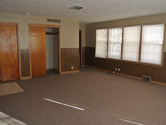 possible 4th bedroom