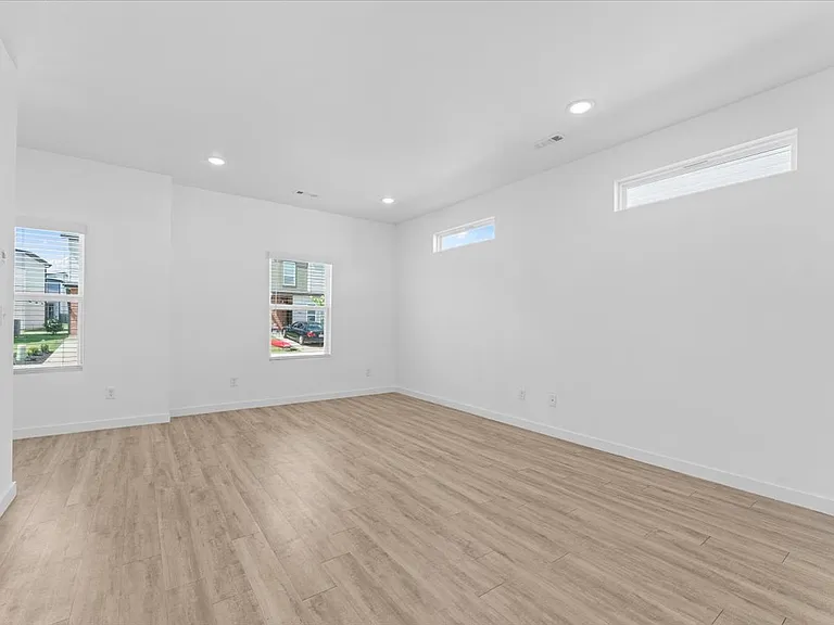 941 Ventnor Ave — Photo 20