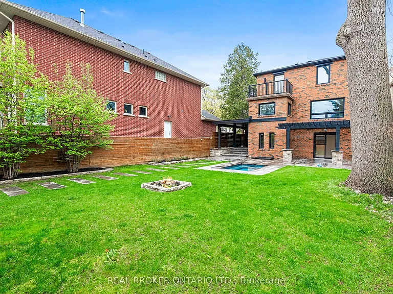 17 Old Oak Rd — Photo 36