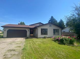 1109 Mann Dr, Sault Sainte Marie, MI 49783