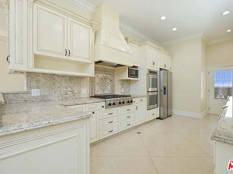 1510 Cardiff Ave — Photo 6